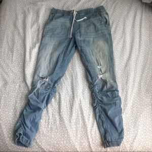 Ripped Lightwash Jogger Jeans